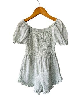 Vince Camuto Light Sage Green Floral Smocked Romper 4T